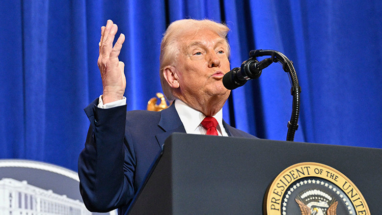 Trump’tan Senato’ya sert tepki: Düşmana yardım sağlıyor