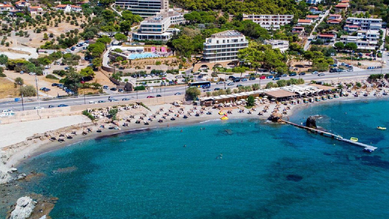 Komşu’da bir günlük plaj keyfi 100 Euro’yu aşıyor Img